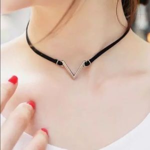 Fashion V Shape Chokers Necklace